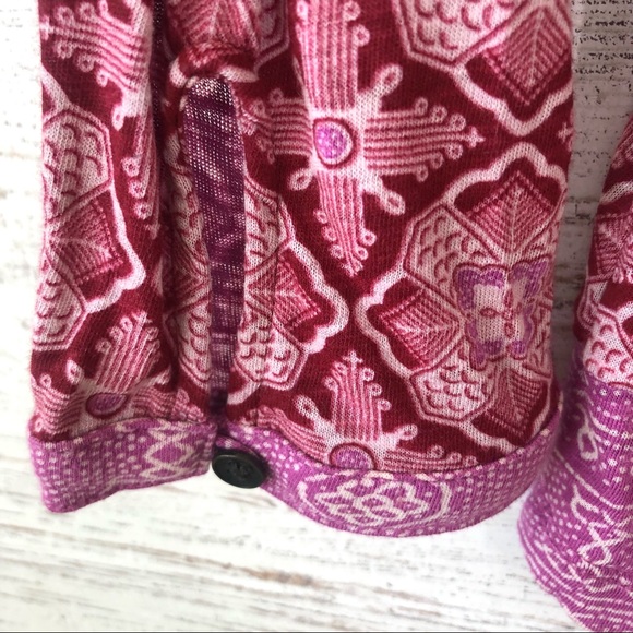 *3/$20* LUCKY BRAND Boho Bandanna V Neck Long Sleeve Floral Tee XS - Picture 5 of 6